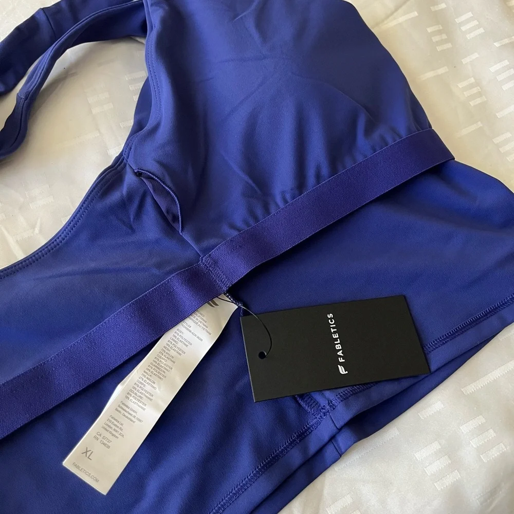 NEW - Fabletics Anywhere Built-In-Bra Tank in Nightfall Blue - Picture 6 of 13